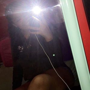 Meet your Posher, Crystal